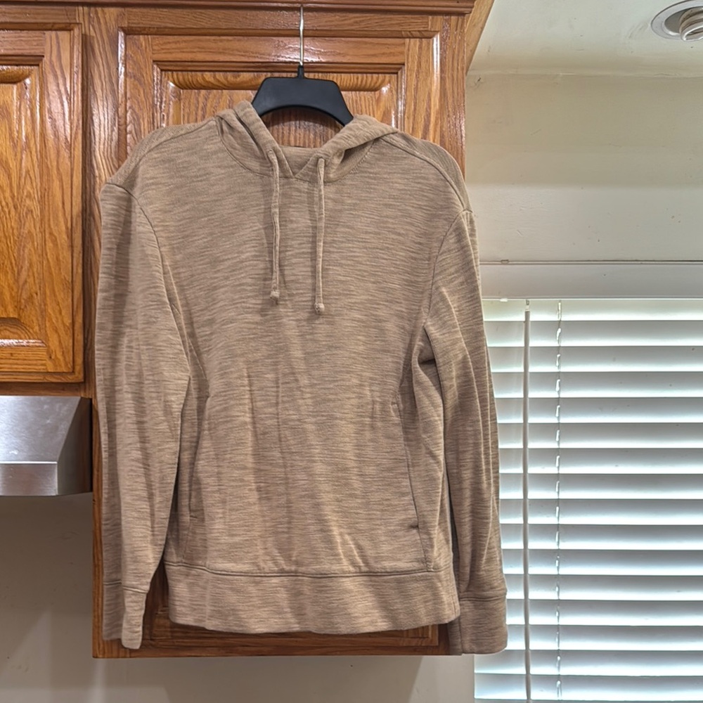 MEN’s Express Tan Pullover Sweater with Hood size SMALL (36-38)